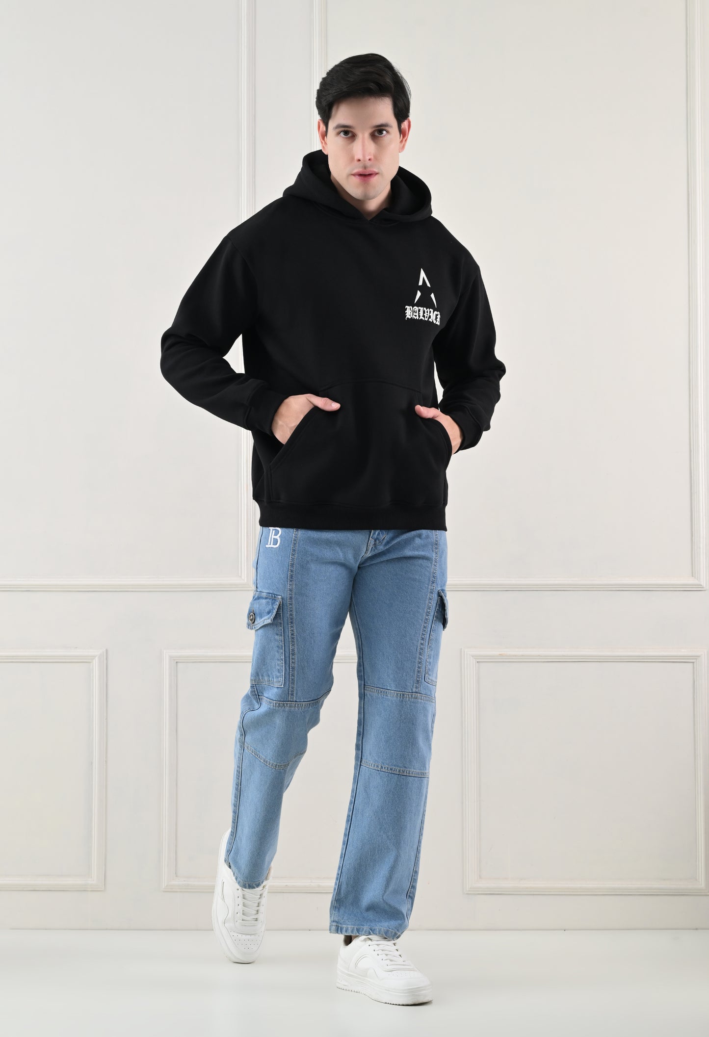 Balvick Oversized Hoodie of Black colour